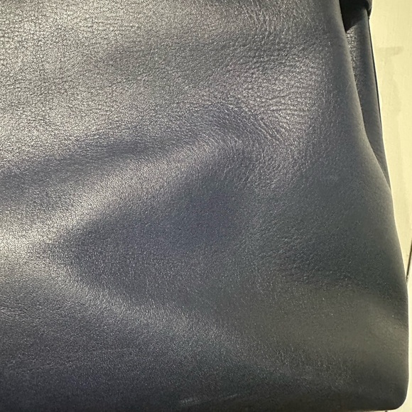 Coach Empire 40 in Navy - Picture 4 of 13